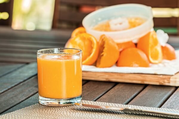 fresh orange juice, squeezed, refreshing-1614822.jpg